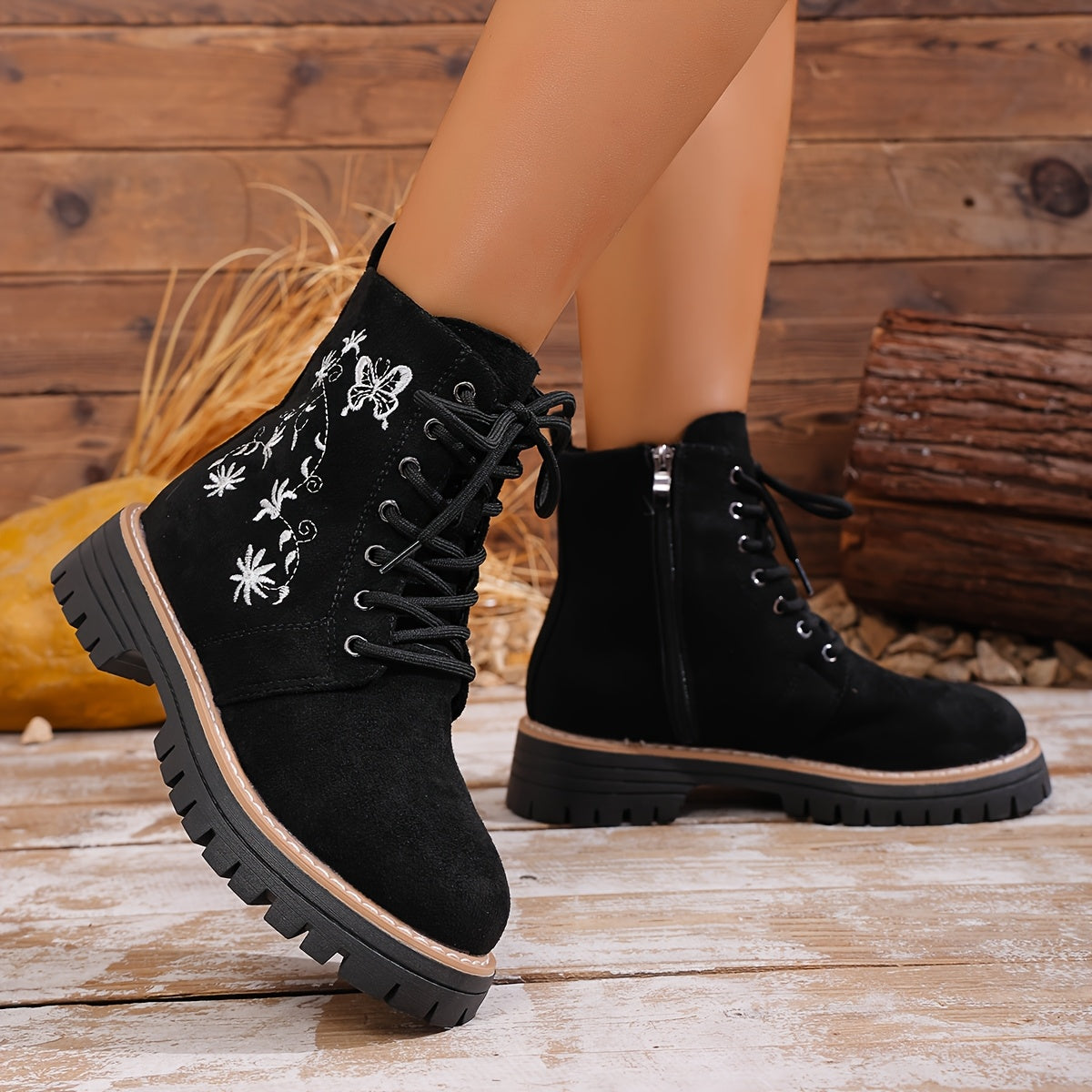 Marianne – Bottines Hiver Brodées